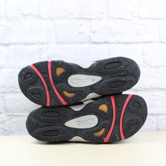 Ecco Women's Receptor Yucatan Black Suede Waterproof Hiking Sport Sandals 10.5 - Picture 9 of 9